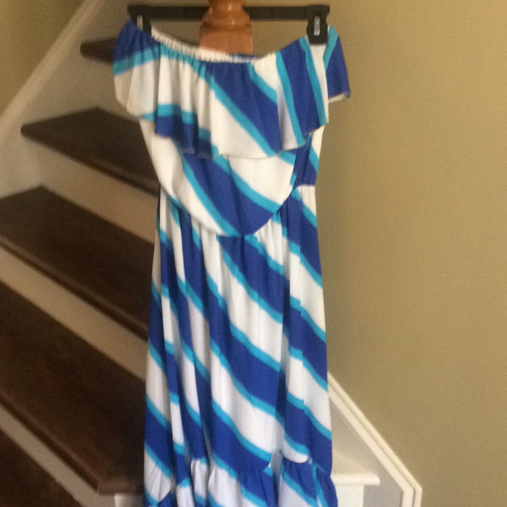 Lilly Pulitzer off shoulder midi dress